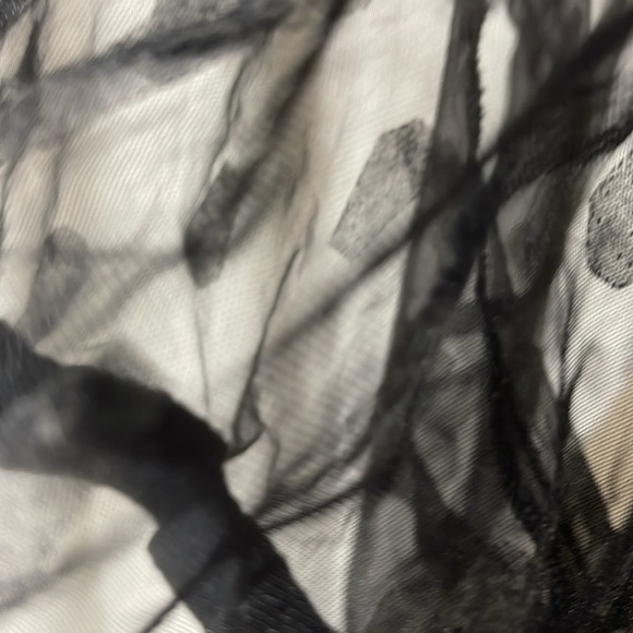 HOT TOPIC BLACK NYLON TOP WITH FLOCKING SIZE 3 (12) - Picture 5 of 6